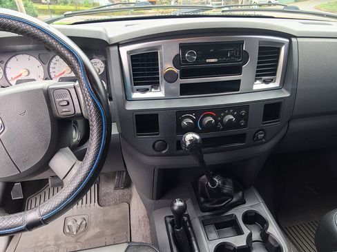 Used 2007 Dodge Ram 2500 Truck SLT image 10