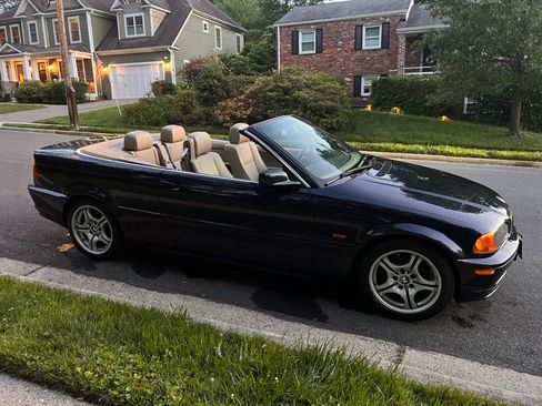 Used 2001 BMW 325Ci Convertible RWD image 9