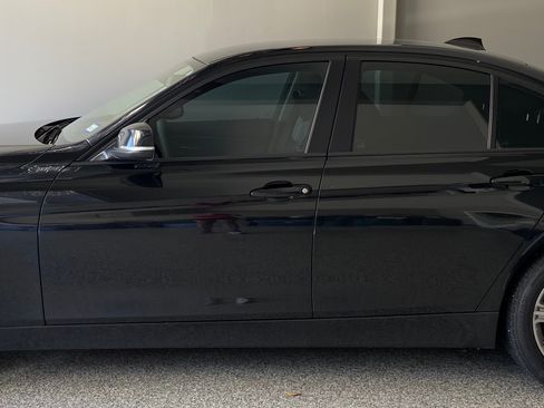 Used 2014 BMW 320i xDrive Sedan AWD/4WD image 2