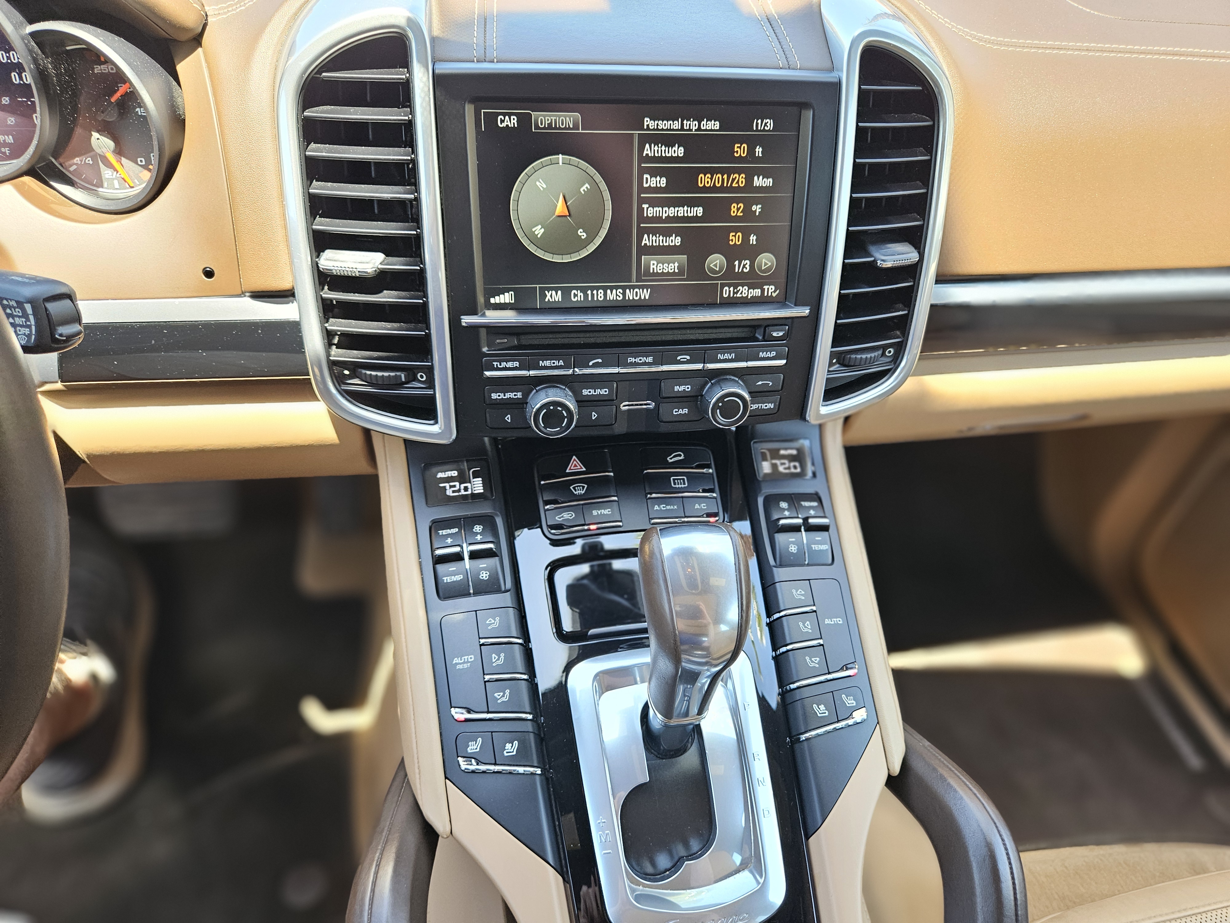 Used 2016 Porsche Cayenne AWD/4WD image 20