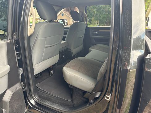 Used 2017 RAM 2500 SLT AWD/4WD image 10