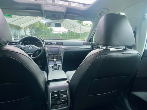 Used 2018 Volkswagen Passat 2.0T SE image 8