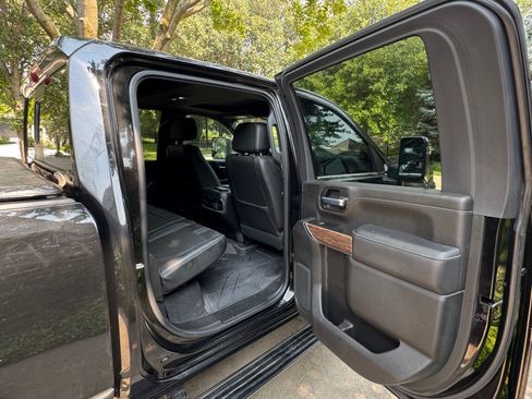 Used 2022 Chevrolet Silverado 2500 High Country w/ Z71 Off-Road Package AWD/4WD image 8