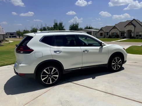 Used 2019 Nissan Rogue SL w/ Premium Package AWD/4WD image 5