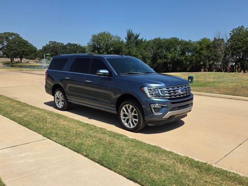 Used 2018 Ford Expedition Max Limited w/ Equipment Group 302A AWD/4WD image 9