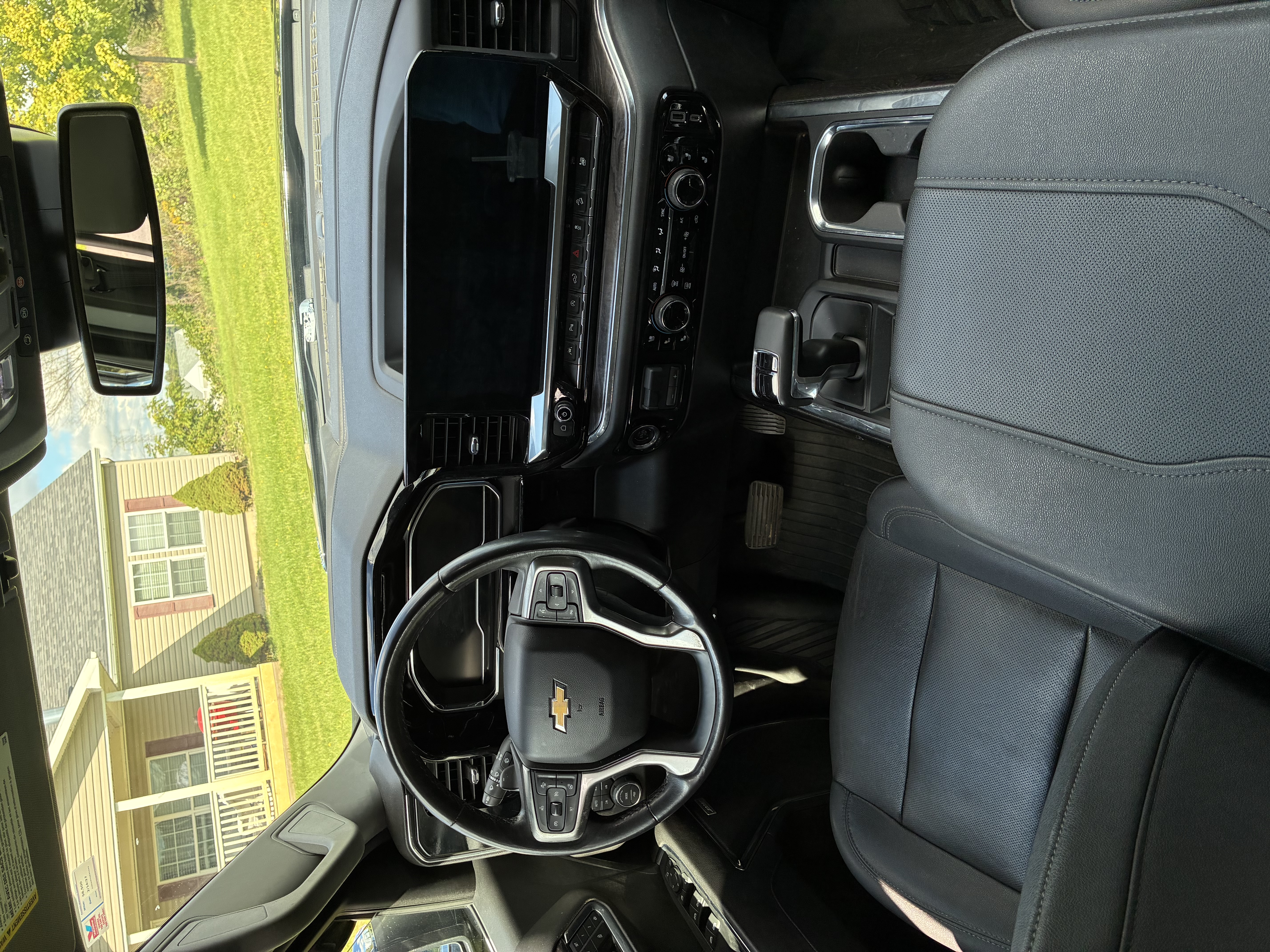 Used 2023 Chevrolet Silverado 1500 LTZ AWD/4WD image 9