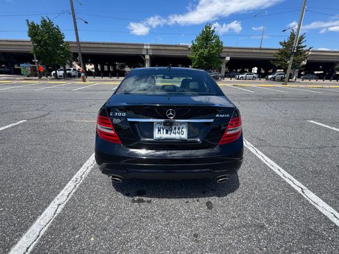 Used 2014 Mercedes-Benz C 300 4MATIC Sedan image 8