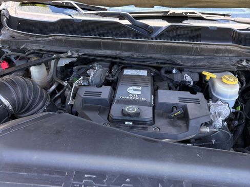 Used 2019 RAM 3500 Tradesman w/ Chrome Appearance Group AWD/4WD image 14