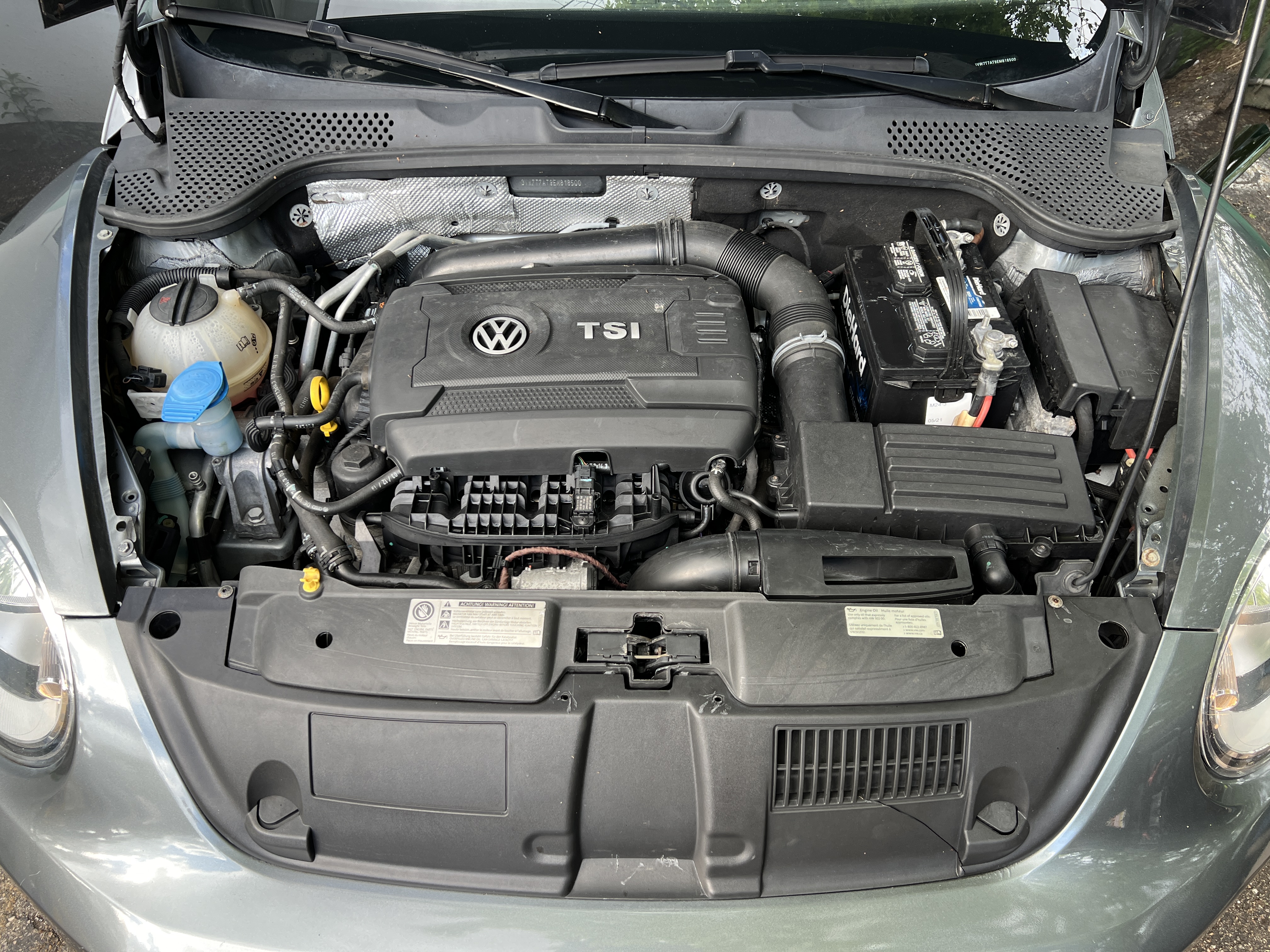 Used 2014 Volkswagen Beetle R-Line FWD image 21