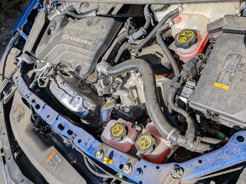 Used 2017 Chevrolet Volt LT w/ Comfort Package image 16