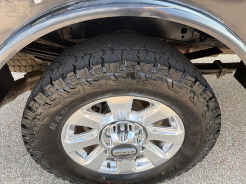Used 2017 Ford F350 Platinum w/ FX4 Off-Road Package AWD/4WD image 15