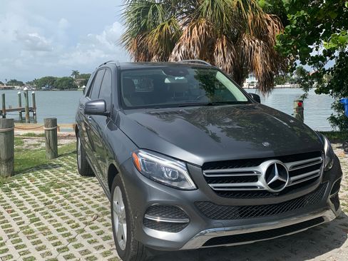 Used 2017 Mercedes-Benz GLE 350 4MATIC image 2