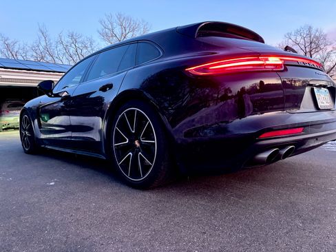 Used 2019 Porsche Panamera 4S image 2