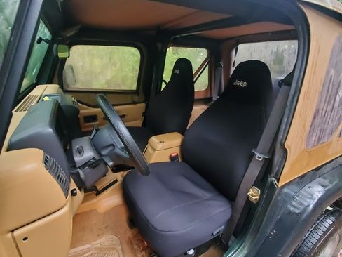 Used 1997 Jeep Wrangler SE image 11