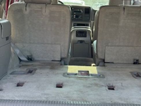 Used 2005 Chevrolet Tahoe LT w/ LT Preferred Equipment Group image 12