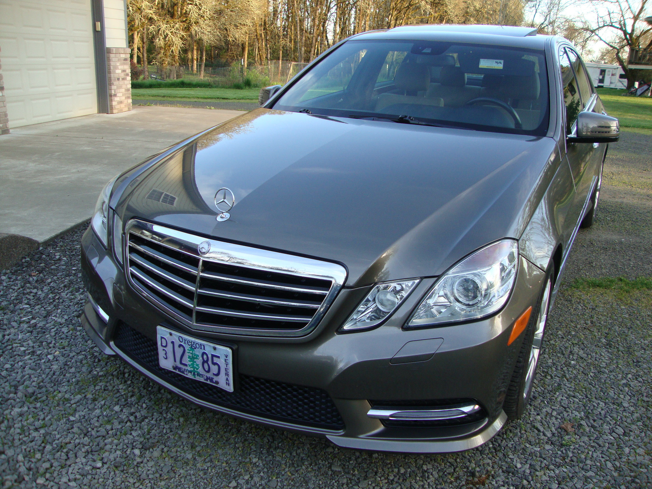 Used 2013 Mercedes-Benz E 350 BlueTEC Sedan image 2