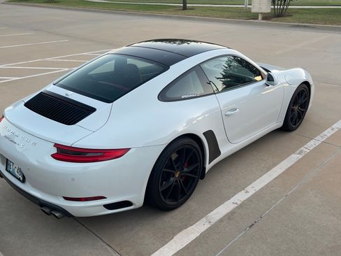 Used 2017 Porsche 911 Carrera S image 8