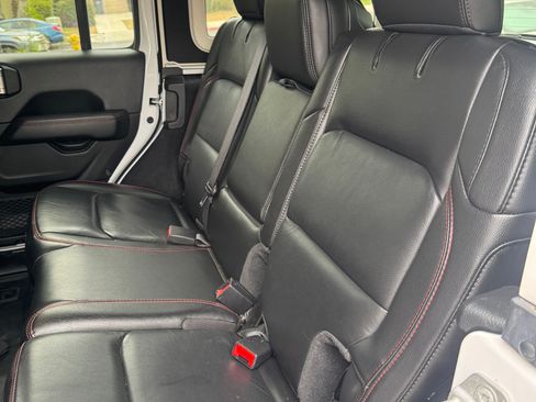 Used 2021 Jeep Wrangler Unlimited Rubicon AWD/4WD image 9