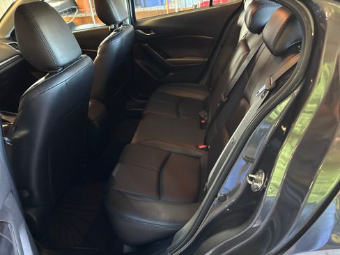 Used 2017 MAZDA MAZDA3 Touring image 14