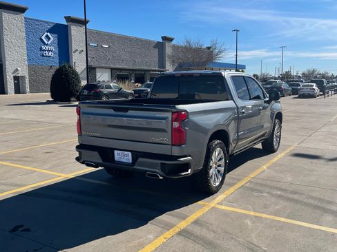 Used 2021 Chevrolet Silverado 1500 High Country w/ Technology Package image 8