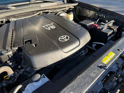 Used 2013 Toyota Tacoma 4x4 Double Cab w/ TRD Sport Pkg image 10