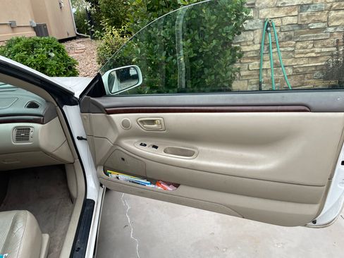 Used 2001 Toyota Solara SLE image 11