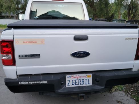 Used 2010 Ford Ranger XL image 2