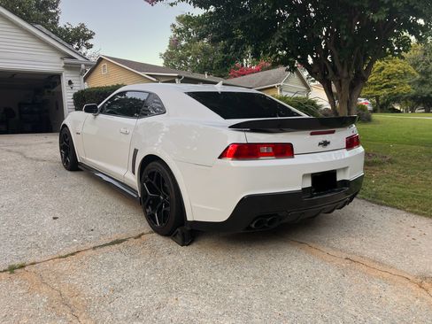 Used 2014 Chevrolet Camaro Z/28 image 9