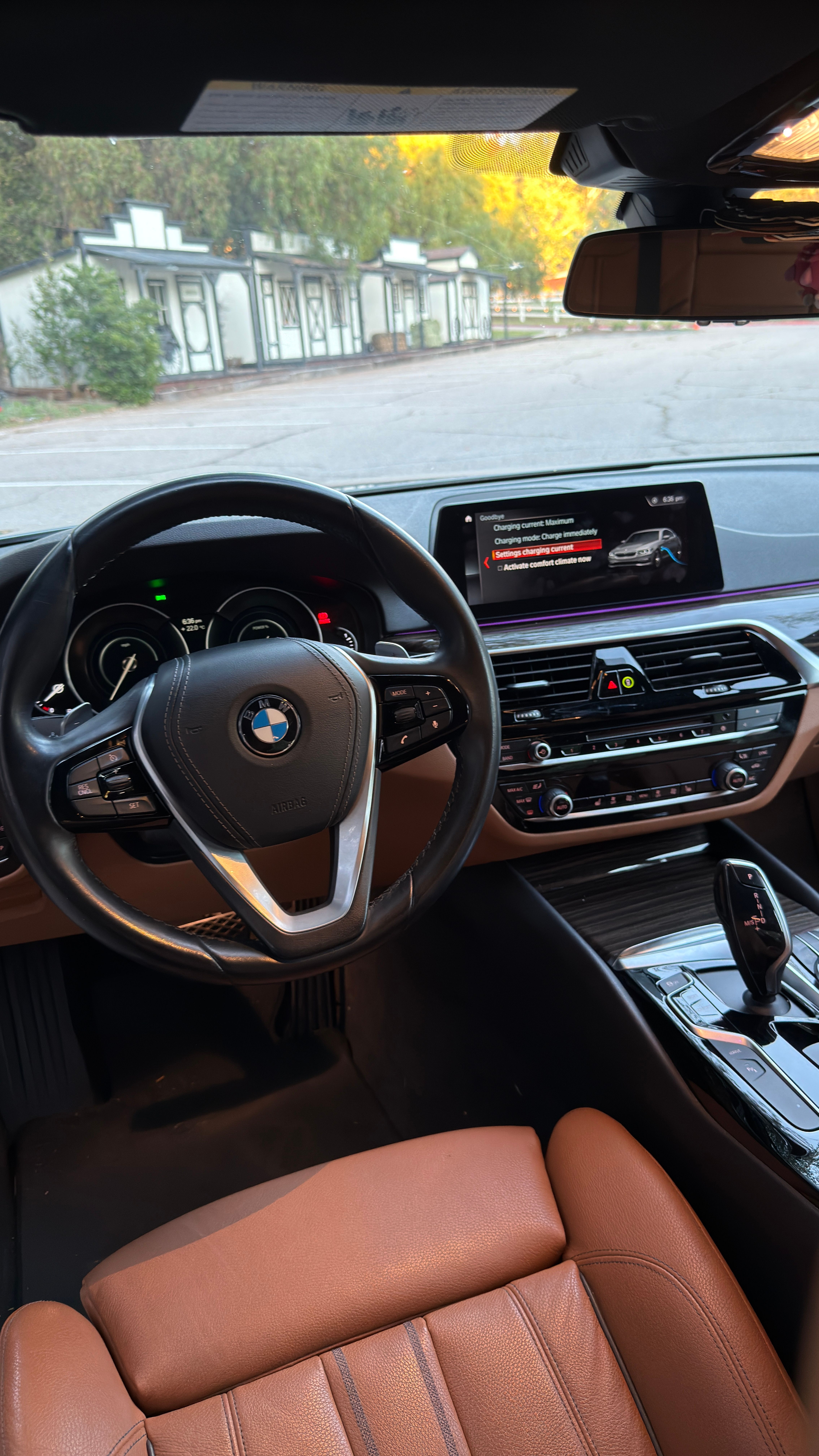Used 2018 BMW 530e w/ Premium Package 2 RWD image 10