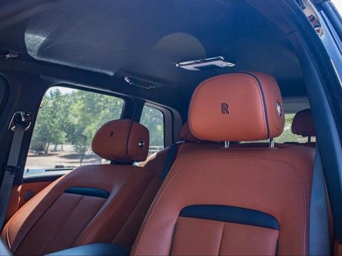 Used 2022 Rolls-Royce Cullinan w/ Dynamic Package AWD/4WD image 12