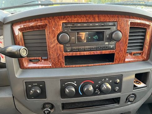 Used 2006 Dodge Ram 1500 Truck SLT w/ Quad Cab Big Horn Value Group image 23