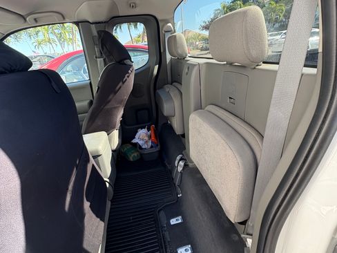 Used 2019 Nissan Frontier S image 11