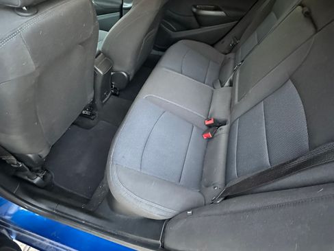 Used 2018 Chevrolet Cruze LT w/ Convenience Package image 6