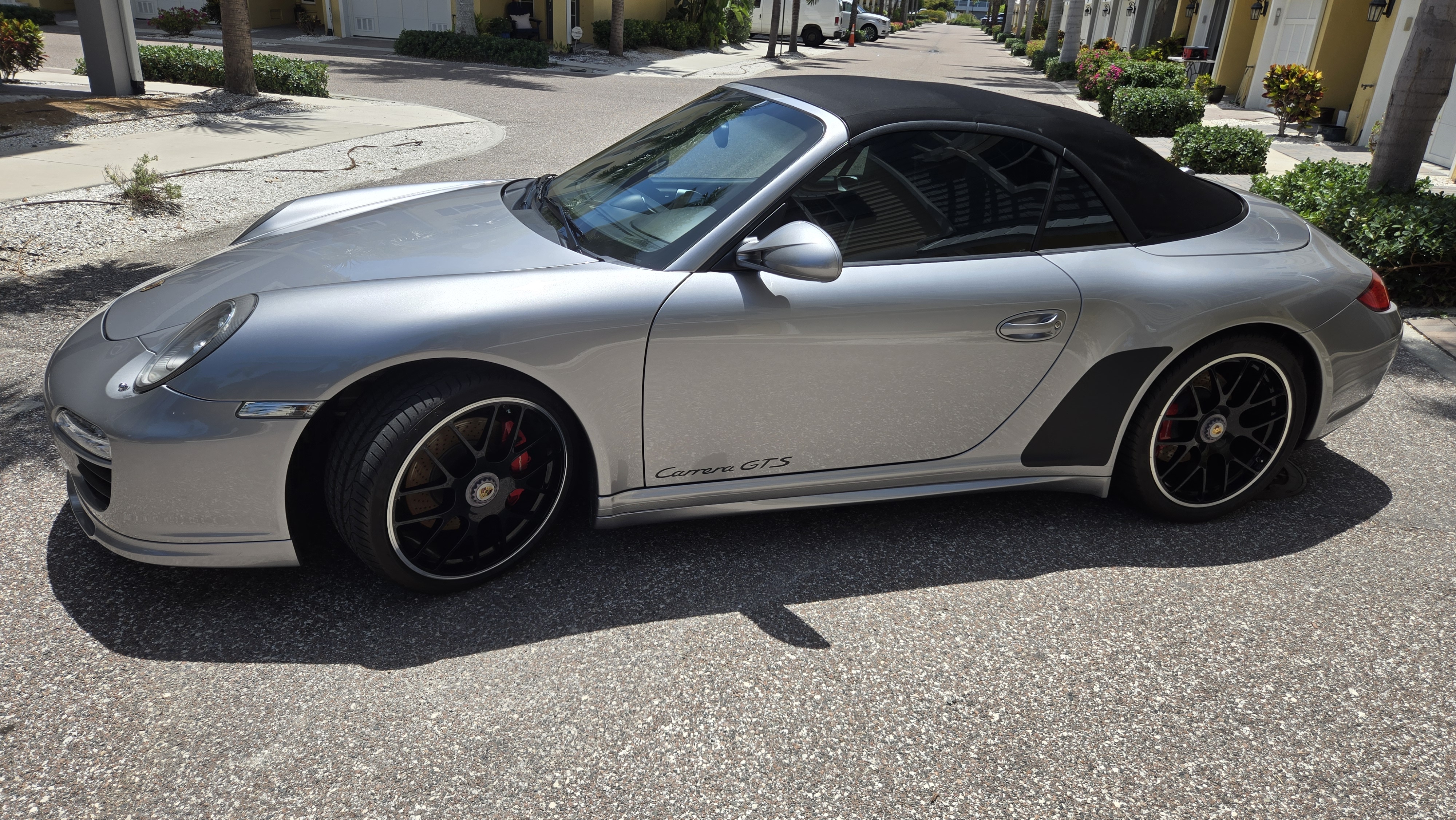 Used 2011 Porsche 911 Carrera GTS RWD image 4