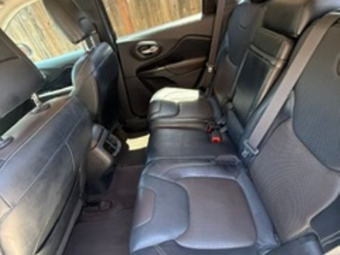 Used 2014 Jeep Cherokee Limited w/ Luxury Group AWD/4WD image 16