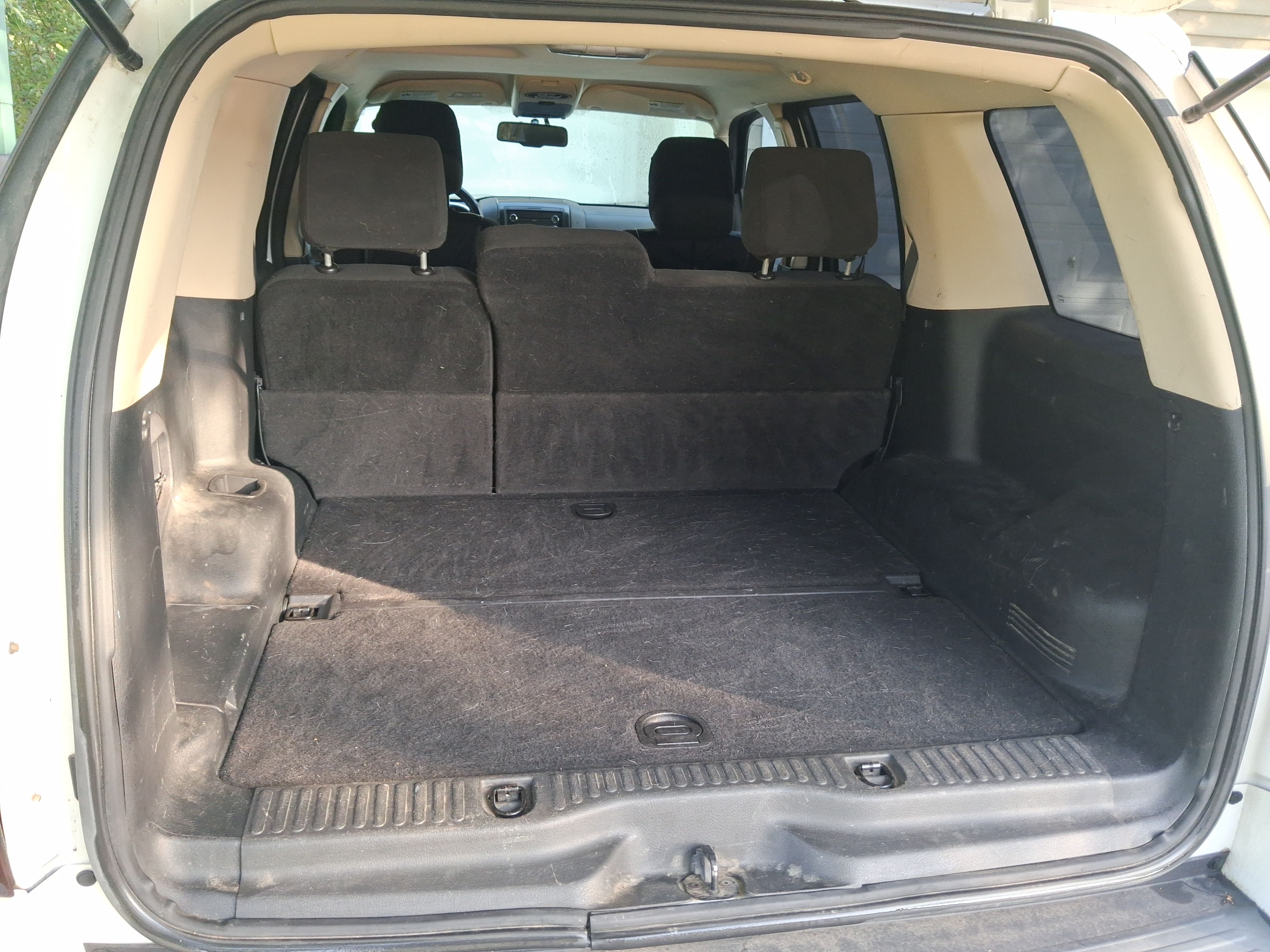 Used 2010 Ford Explorer XLT AWD/4WD image 4