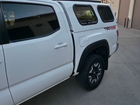 Used 2020 Toyota Tacoma TRD Off-Road image 12