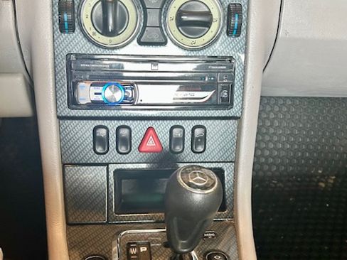 Used 2000 Mercedes-Benz SLK 230 image 9