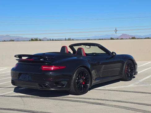 Used 2014 Porsche 911 Turbo S image 4