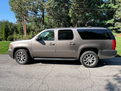 Used 2013 GMC Yukon XL SLT w/ SLT-2 Equipment Package