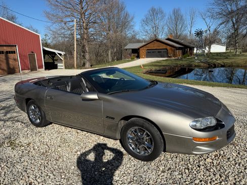 Used 2002 Chevrolet Camaro Z28 image 10