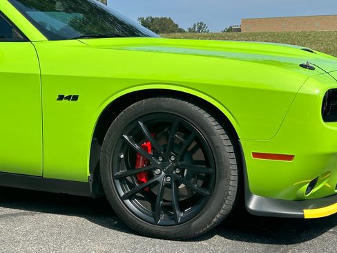 Used 2023 Dodge Challenger R/T w/ Plus Package image 5