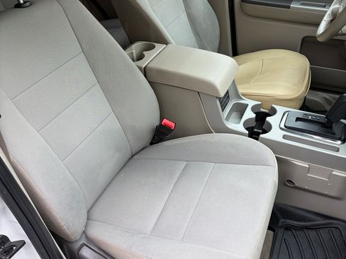 Used 2012 Ford Escape XLT FWD image 13