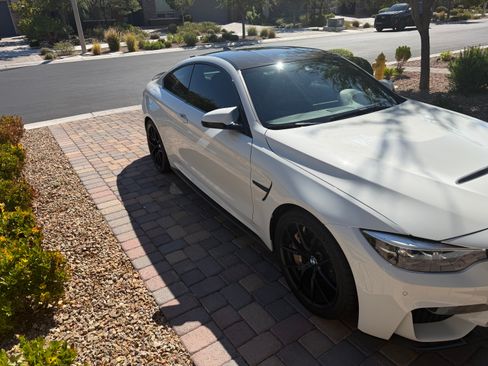 Used 2019 BMW M4 CS w/ Executive Package RWD image 9