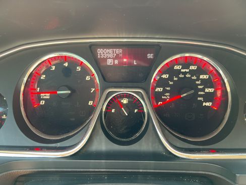 Used 2013 GMC Acadia Denali image 10