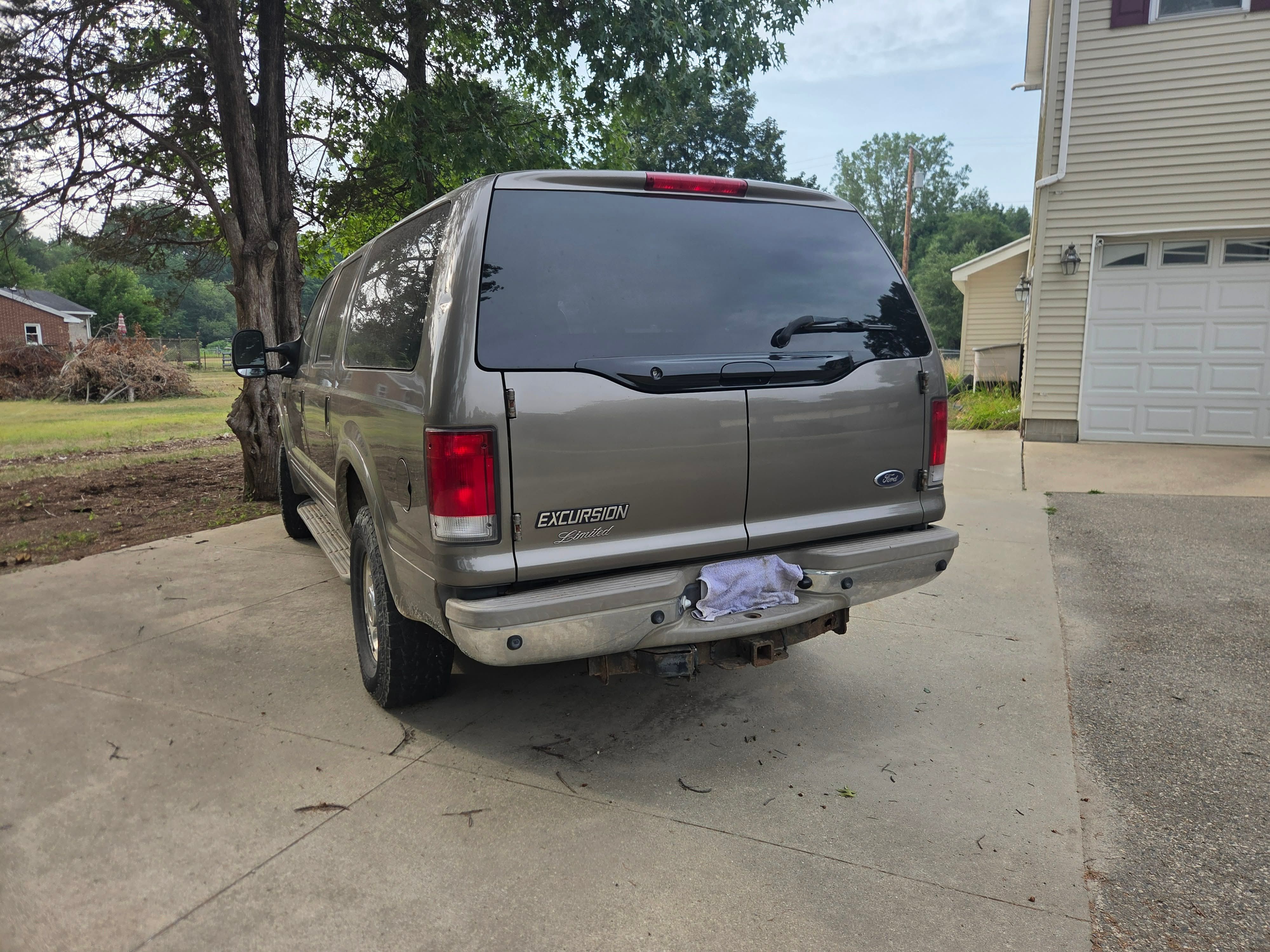 Used 2003 Ford Excursion Limited AWD/4WD image 8