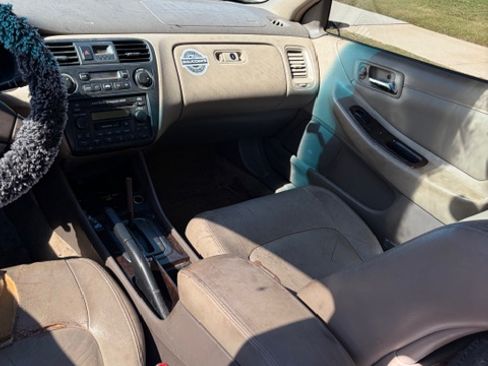 Used 2001 Honda Accord EX image 10