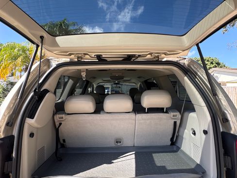 Used 2008 Chrysler Aspen Limited image 22