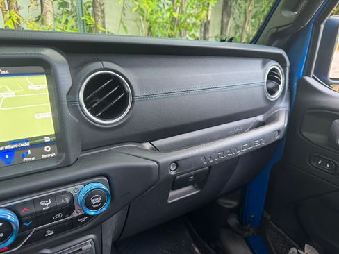 Used 2022 Jeep Wrangler Unlimited Rubicon 4xe image 16