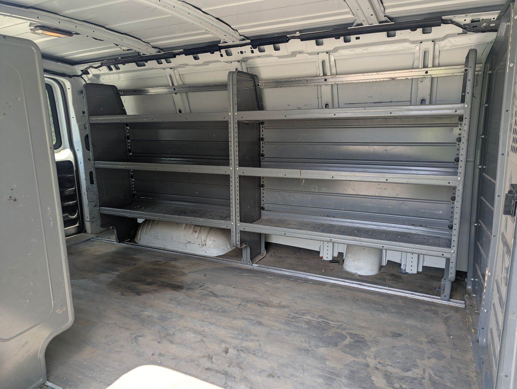 Used 2014 GMC Savana 2500 RWD image 10